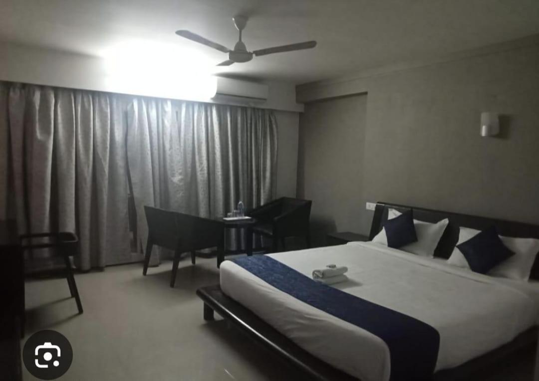 Hotel Aec Residency Alappuzha Exterior foto